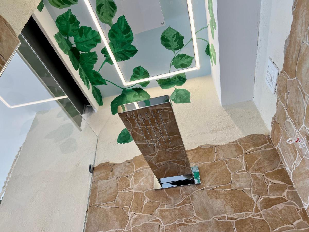 Urban Jungle Rooms Naples Exterior photo