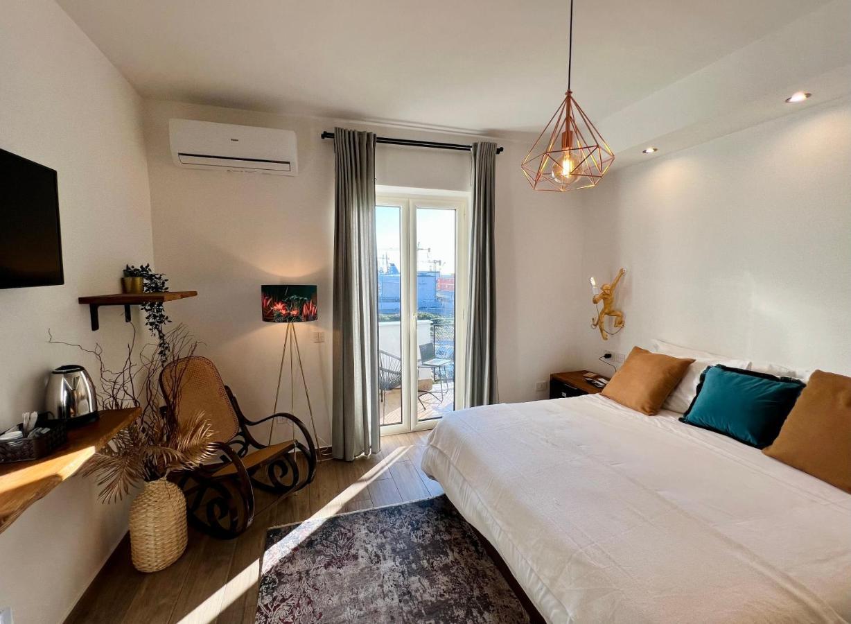 Urban Jungle Rooms Naples Exterior photo