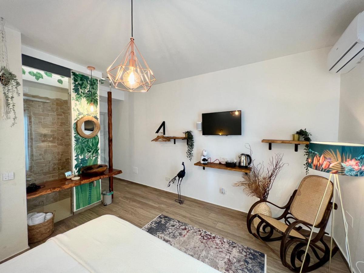 Urban Jungle Rooms Naples Exterior photo