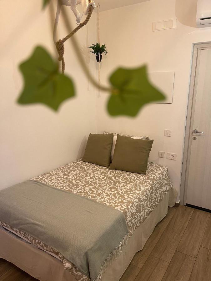 Urban Jungle Rooms Naples Exterior photo