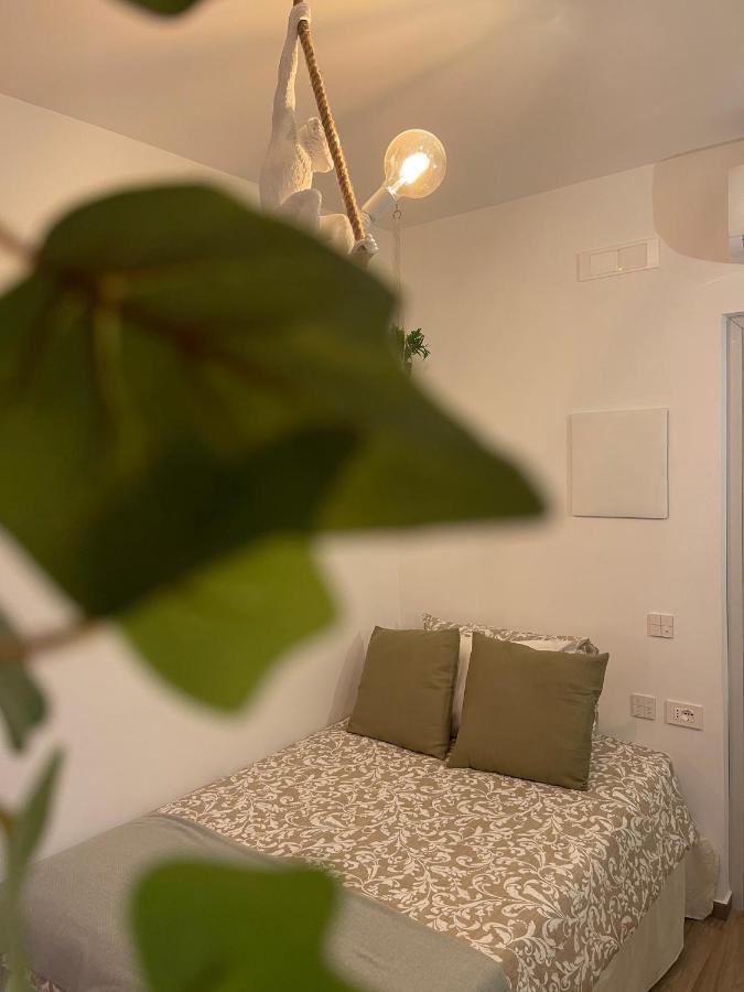 Urban Jungle Rooms Naples Exterior photo